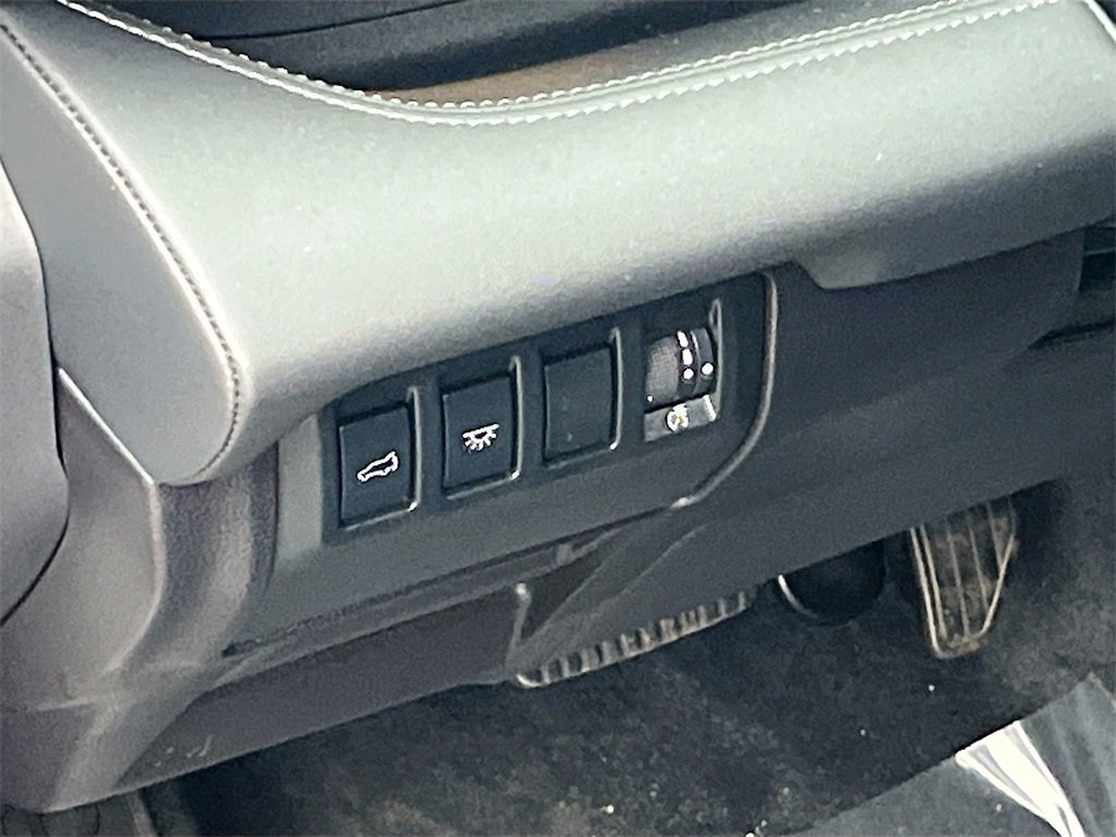 Used 2024 Subaru Ascent Touring image 10