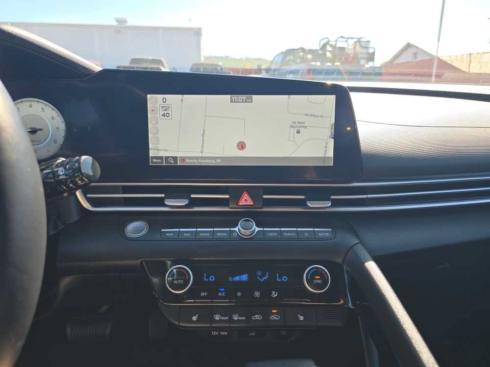 Used 2024 Hyundai Elantra SEL w/ Convenience Package FWD image 12