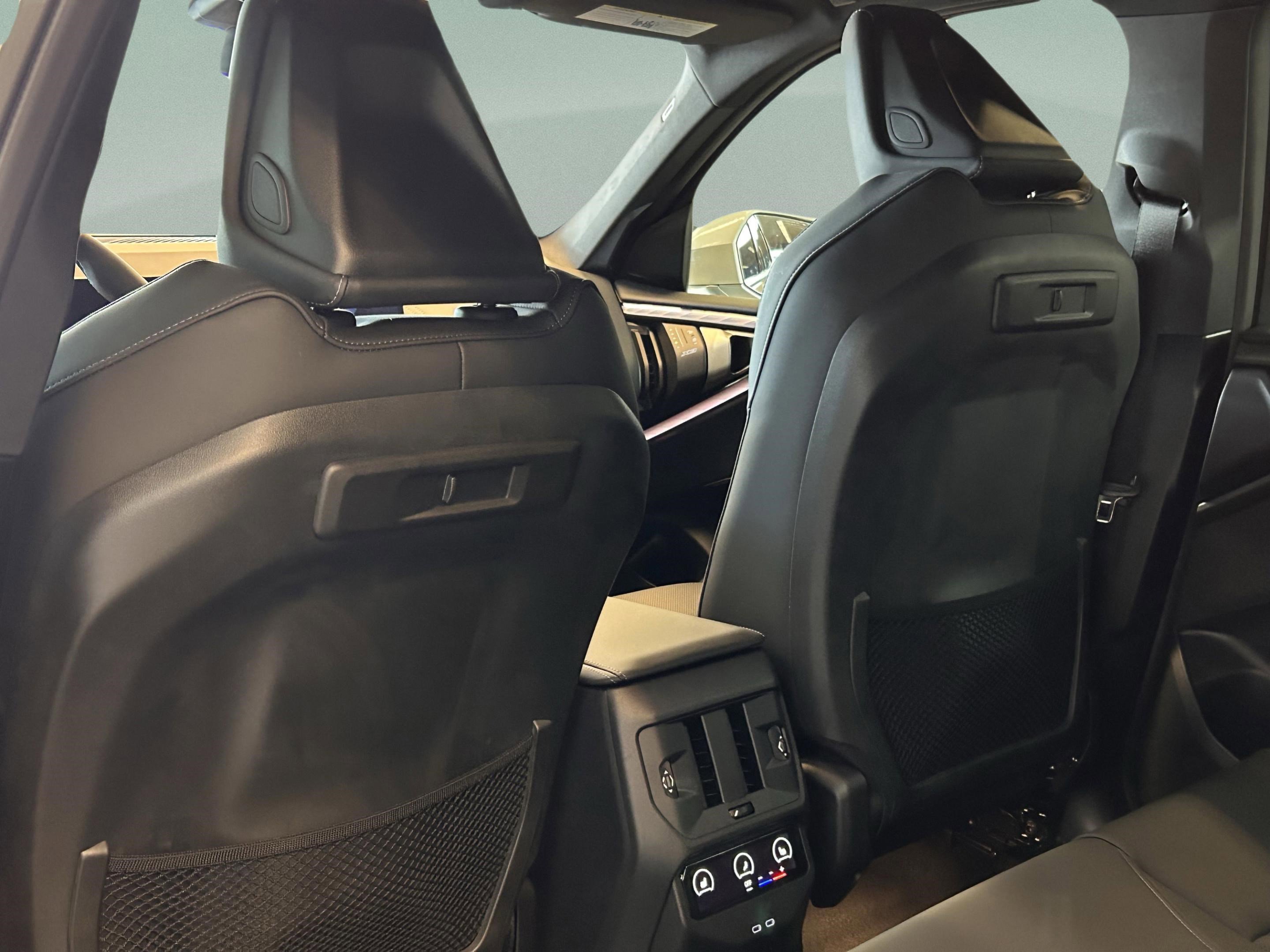 Used 2026 BMW X3 xDrive30 w/ Convenience Package AWD/4WD image 26