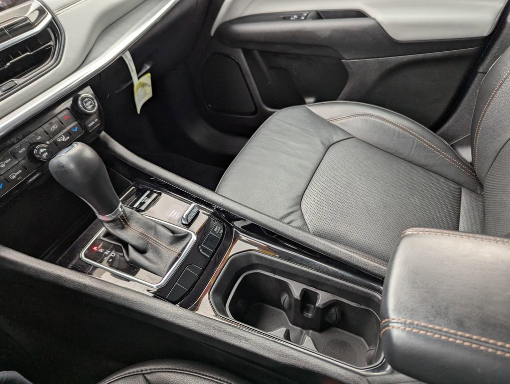 Used 2022 Jeep Compass Limited image 22