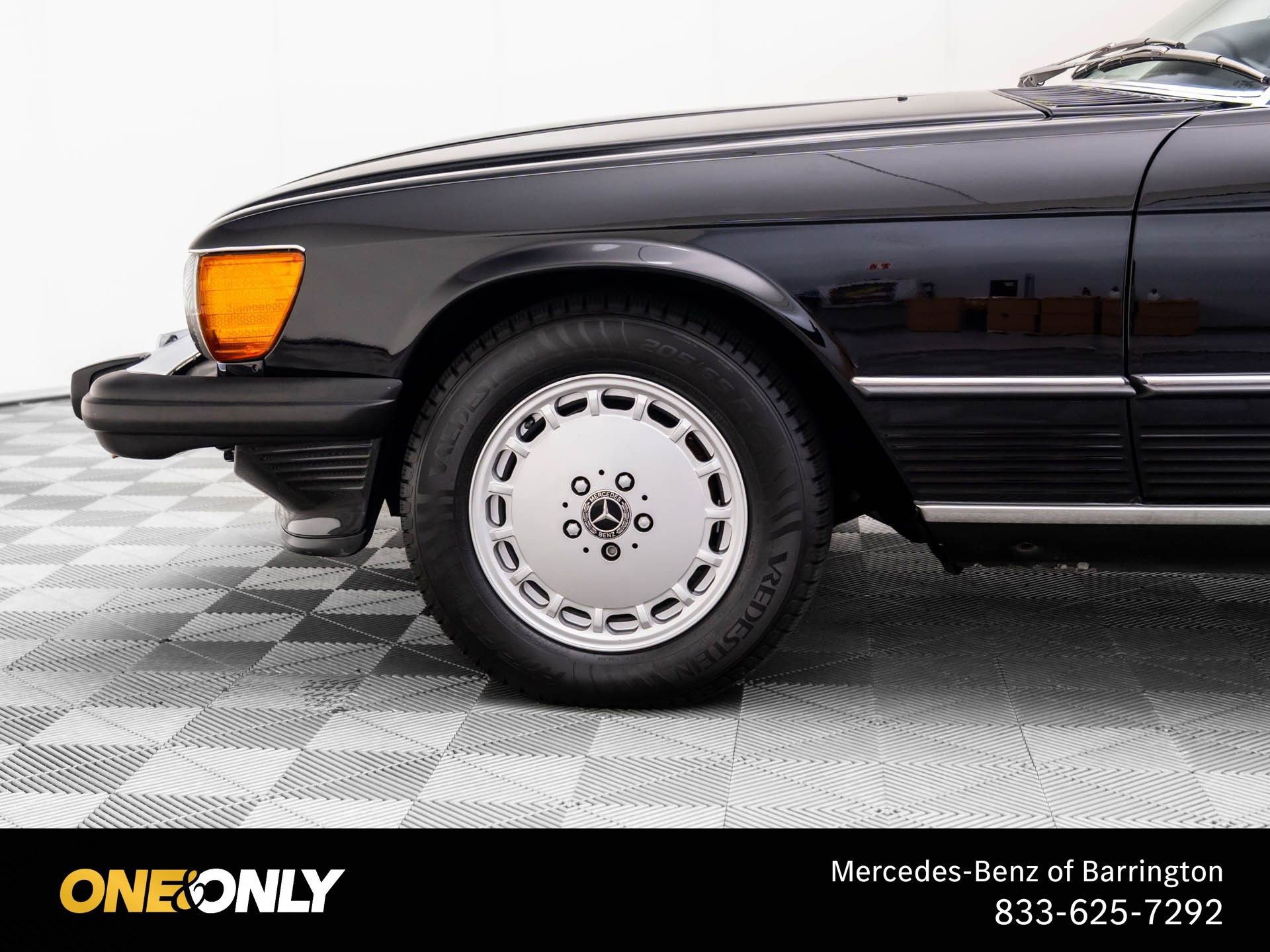 Used 1987 Mercedes-Benz 560 SL image 32