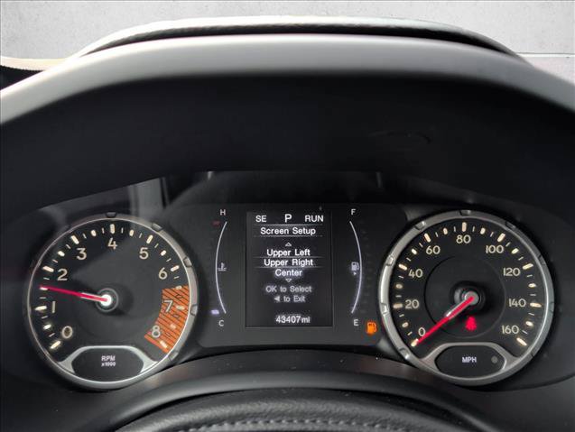 Used 2020 Jeep Renegade Altitude AWD/4WD image 10