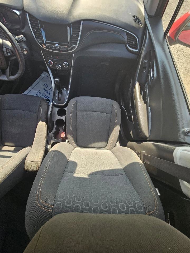 Used 2020 Chevrolet Trax LS w/ Tint and Cruise Package image 13