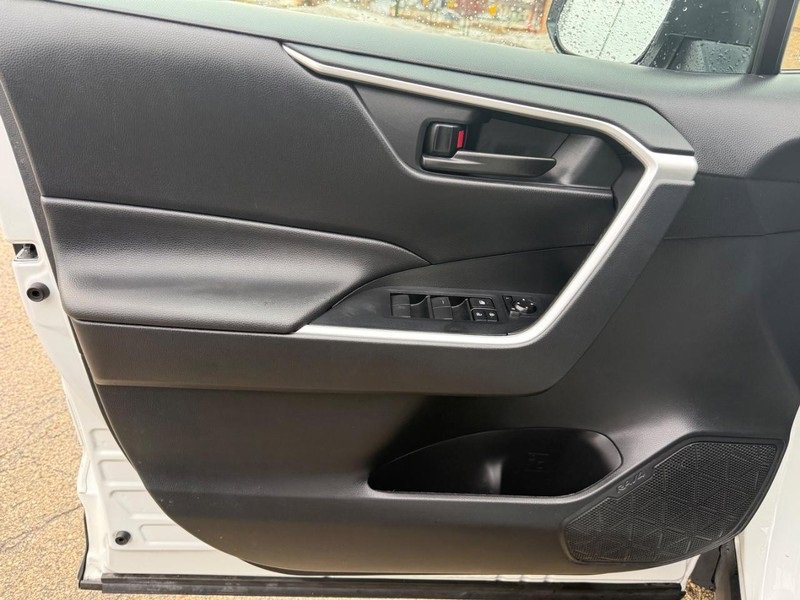Used 2024 Toyota RAV4 LE image 19