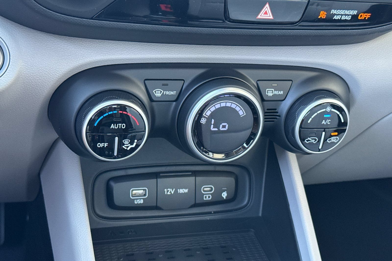 New 2026 Hyundai Venue SEL FWD image 21