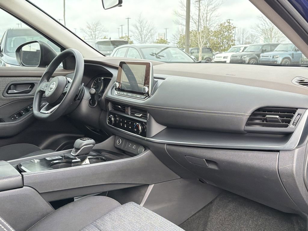 Used 2021 Nissan Rogue S image 18