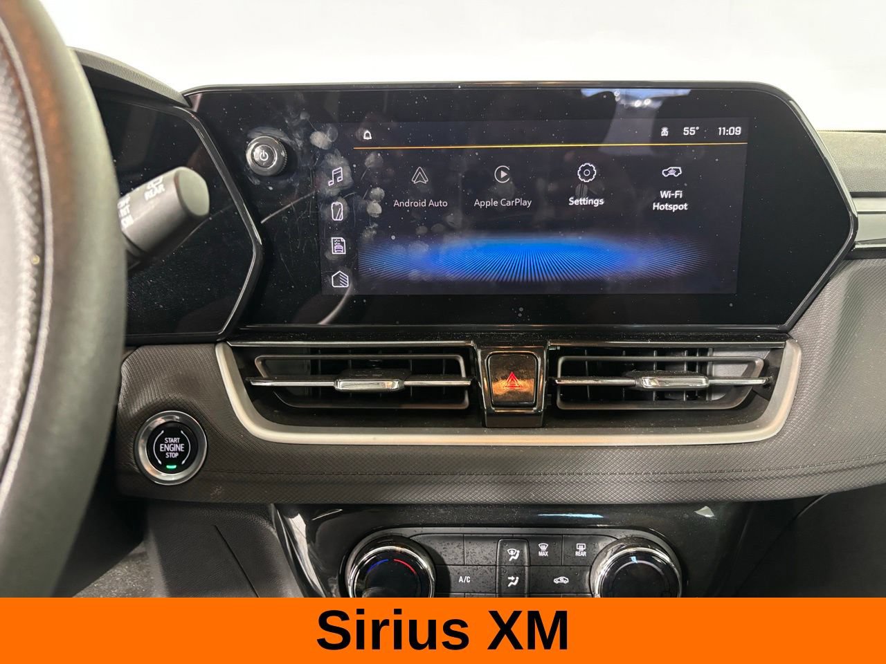 Used 2025 Chevrolet TrailBlazer LT AWD/4WD image 9
