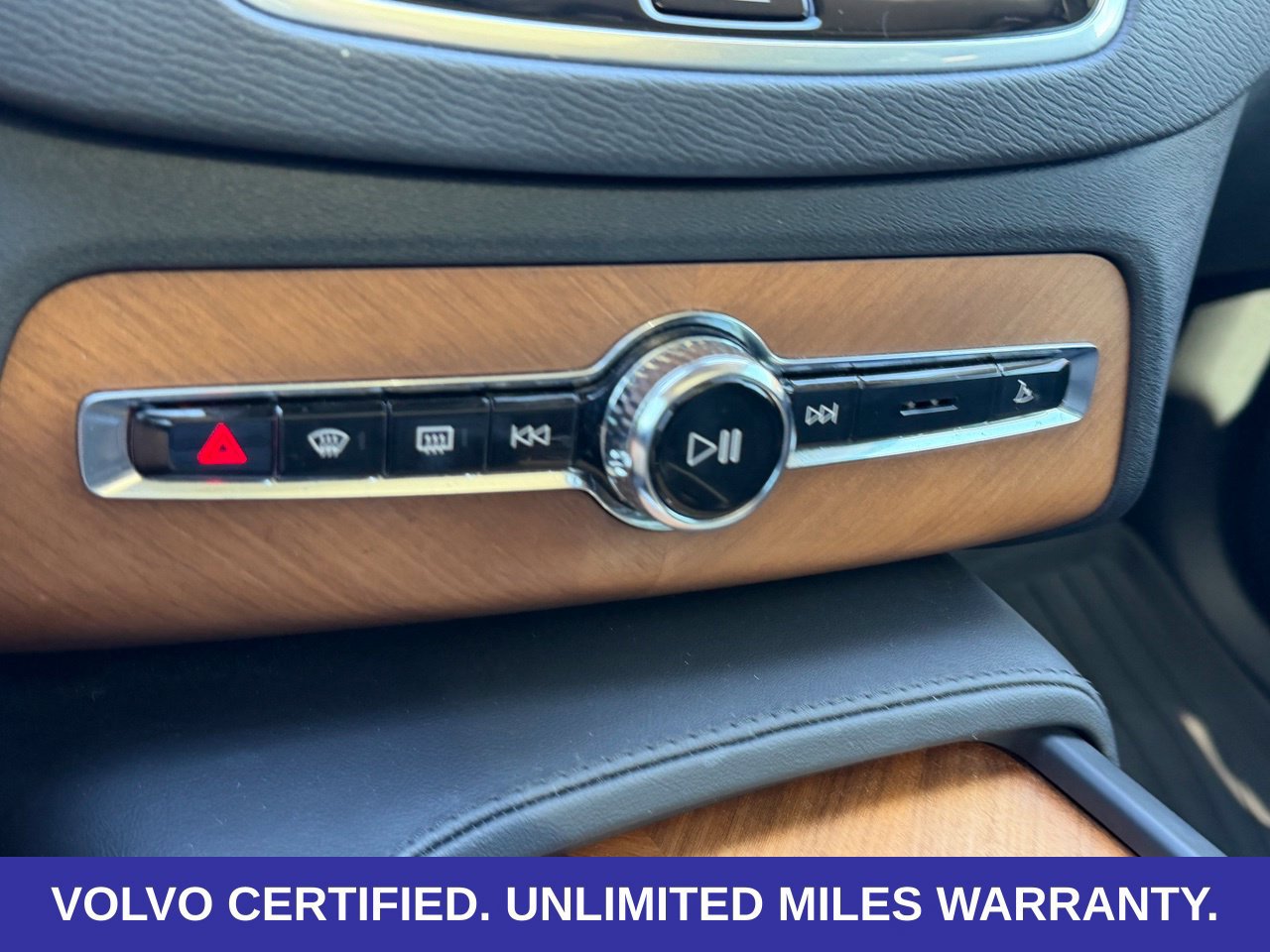 Certified 2023 Volvo XC90 B6 Plus w/ Protection Package Premier AWD/4WD image 25