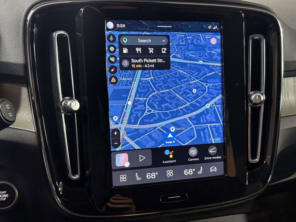 Used 2023 Volvo XC40 B4 Core w/ Convenience Package FWD image 6