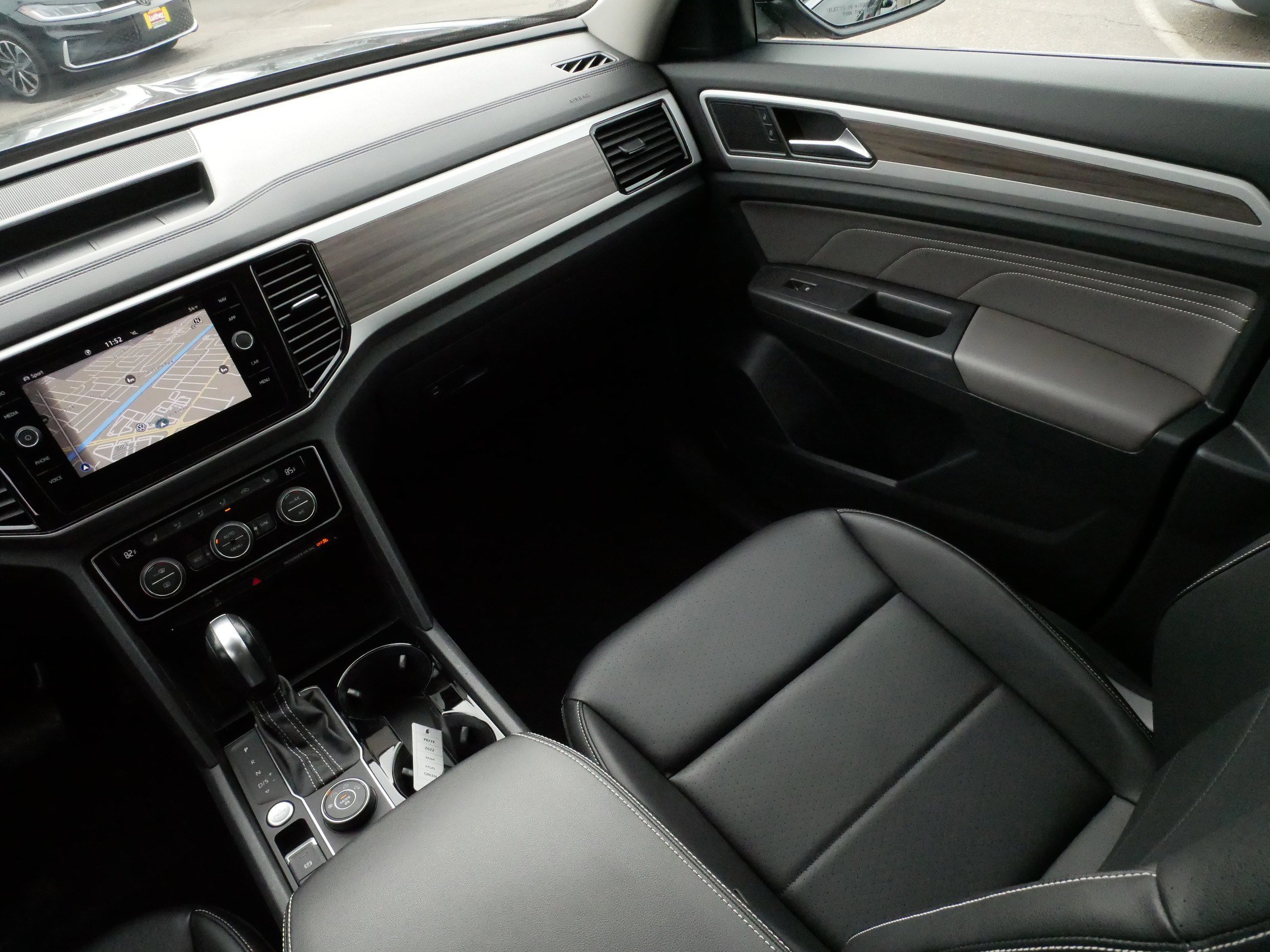 Used 2022 Volkswagen Atlas SEL image 11