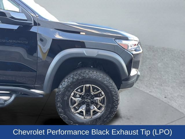 Used 2024 Chevrolet Colorado ZR2 w/ ZR2 Convenience Package III AWD/4WD image 32