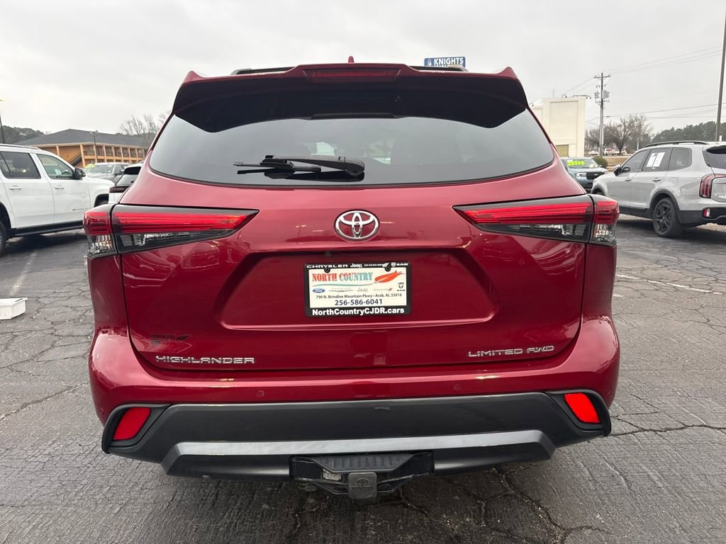 Used 2021 Toyota Highlander Limited image 4