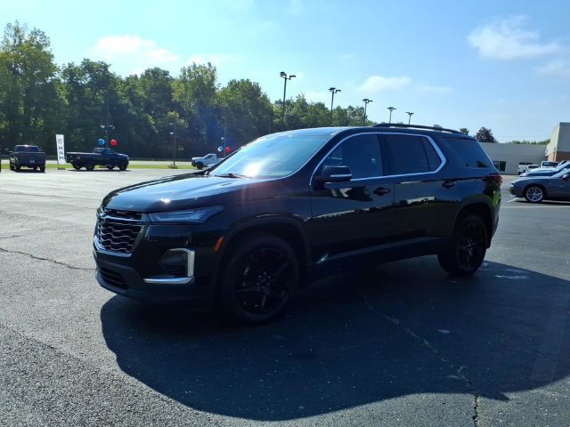 Used 2022 Chevrolet Traverse LT FWD image 3