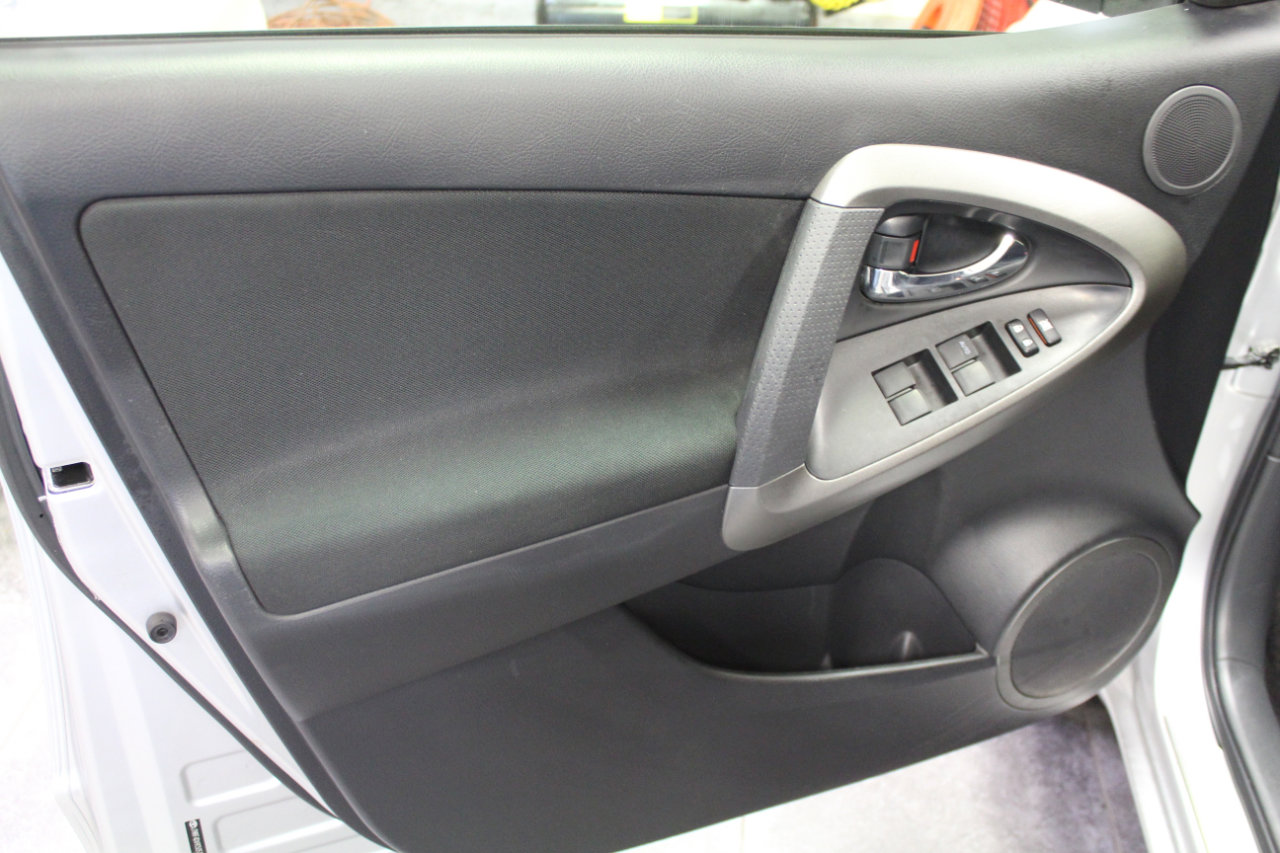 Used 2012 Toyota RAV4 Sport image 15