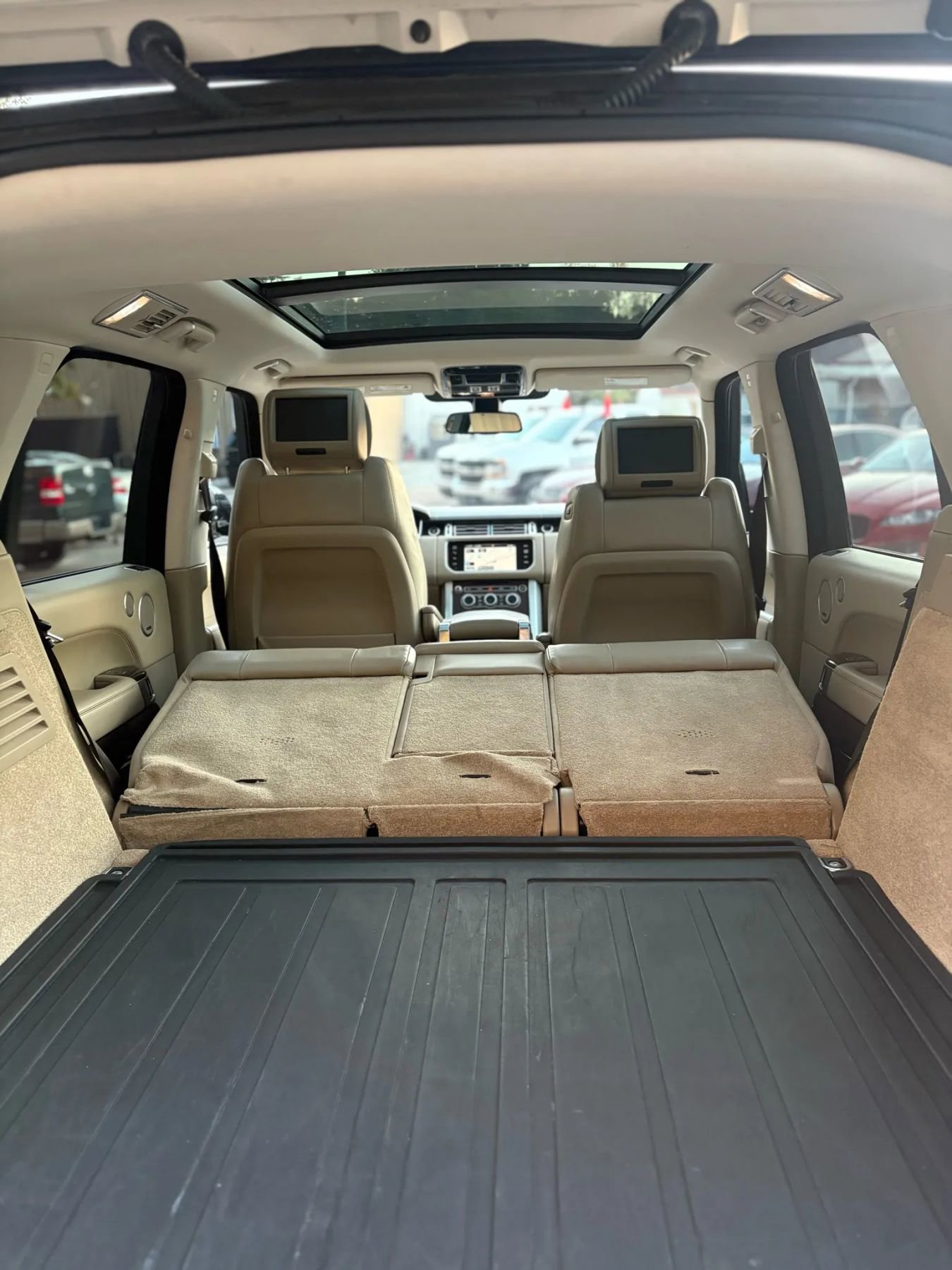 Used 2015 Land Rover Range Rover Supercharged AWD/4WD image 36