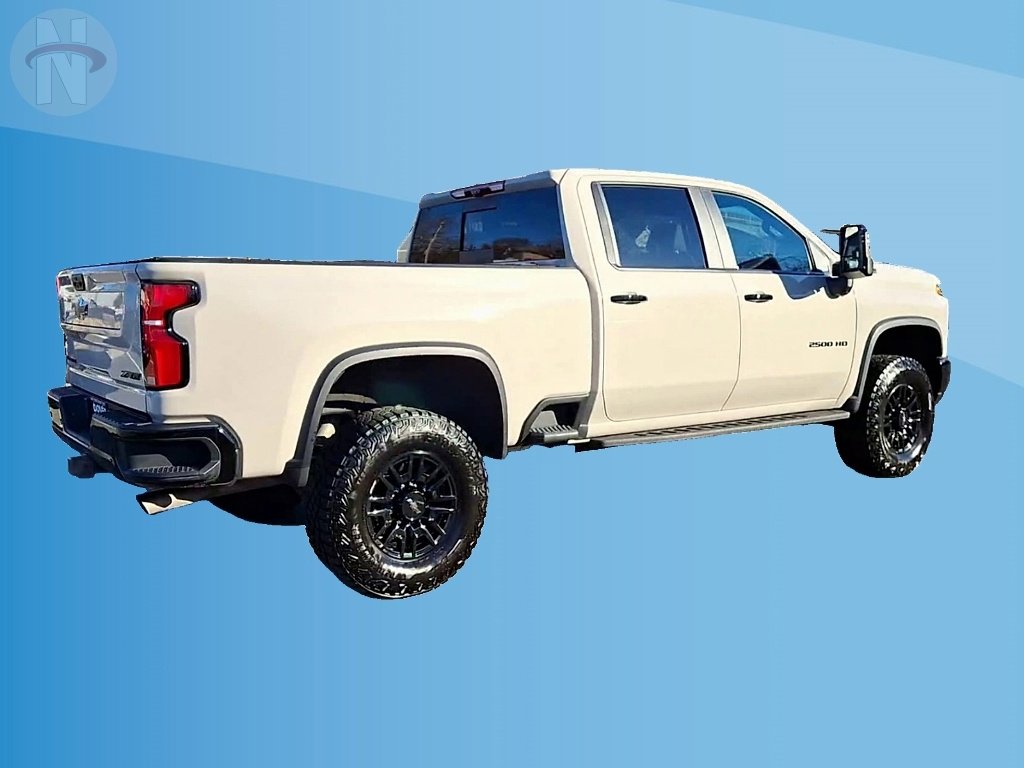 Used 2026 Chevrolet Silverado 2500 ZR2 w/ LPO, Dark Essentials Package image 8