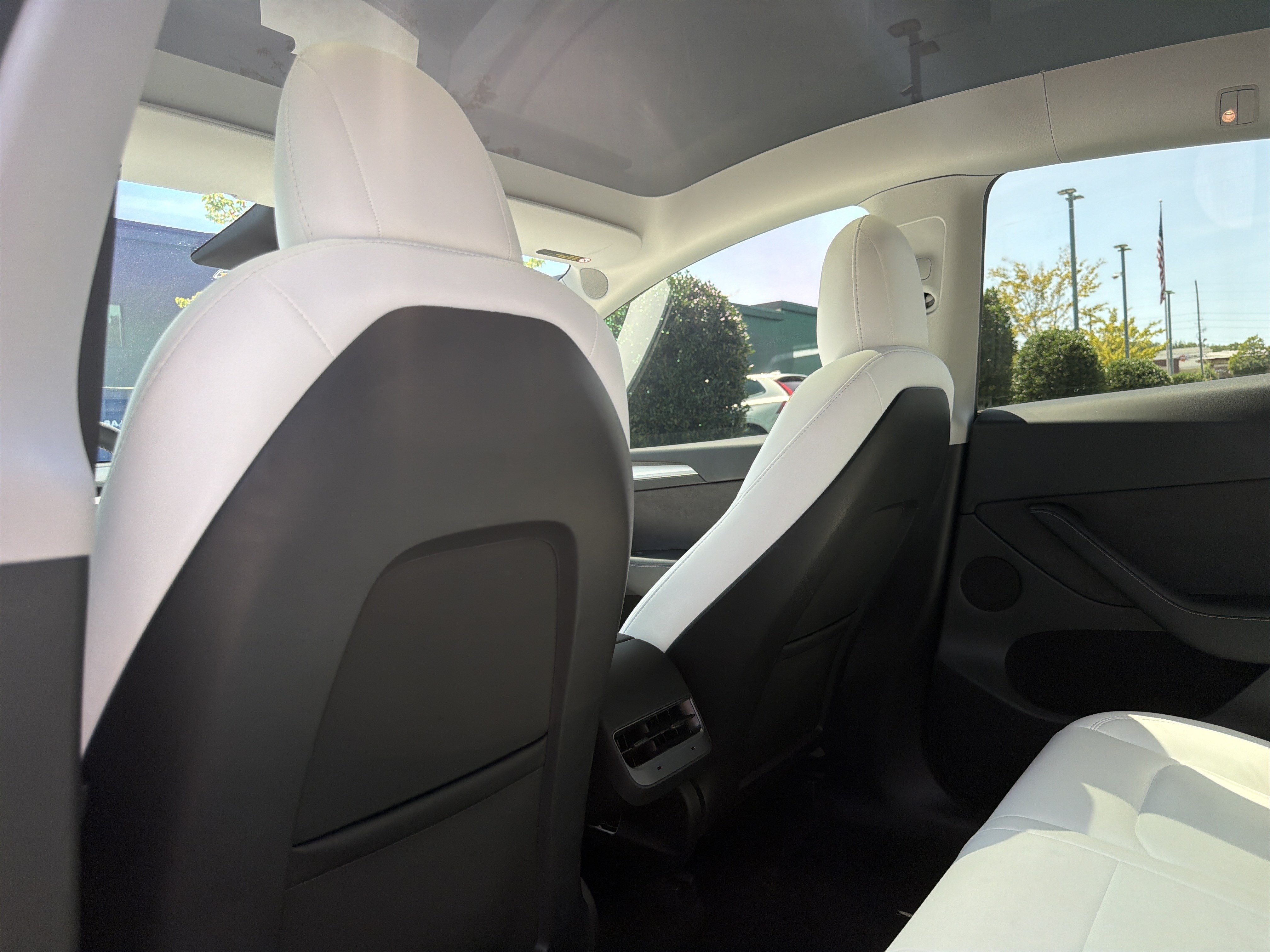 Used 2023 Tesla Model Y AWD image 38