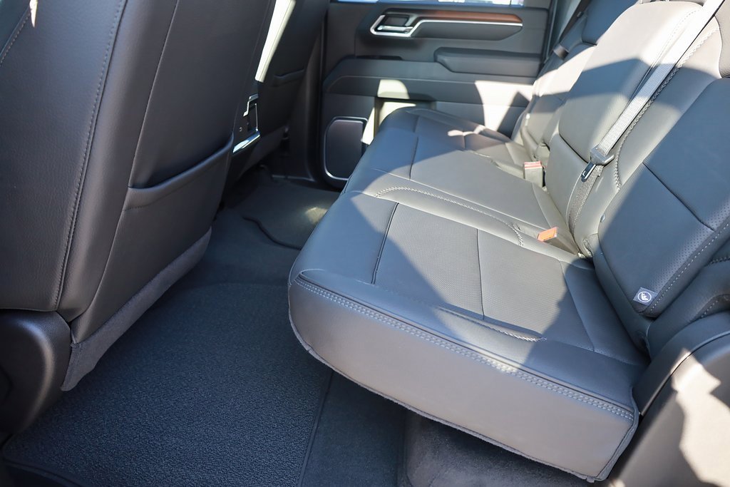 Used 2025 GMC Sierra 3500 Denali w/ Denali Reserve Package image 17