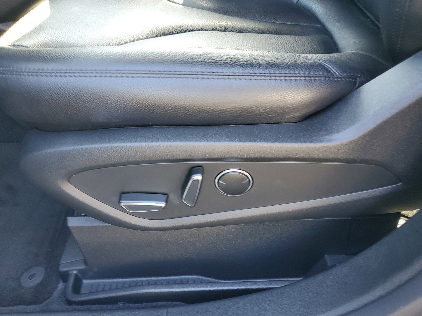 Used 2023 Lincoln Nautilus AWD image 14