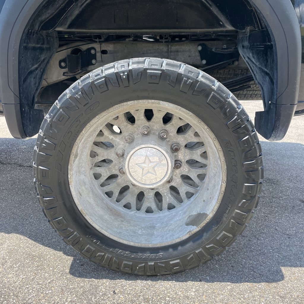 Used 2024 GMC Sierra 3500 Denali Ultimate AWD/4WD image 13