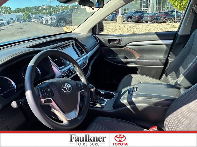 Certified 2018 Toyota Highlander Plus AWD/4WD image 27