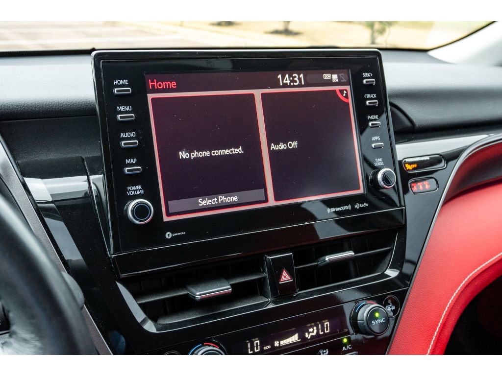 Used 2022 Toyota Camry XSE image 19