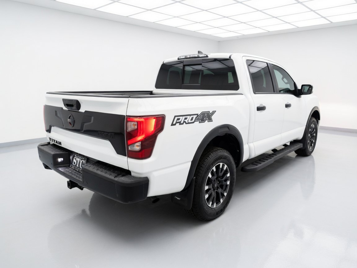 Used 2024 Nissan Titan PRO-4X w/ Pro-4x Utility Package AWD/4WD image 4