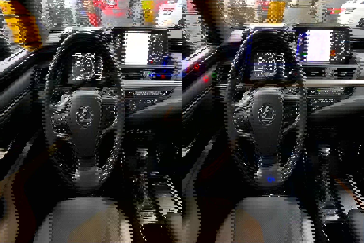 Used 2019 Lexus ES 350 w/ Accessory Package image 6