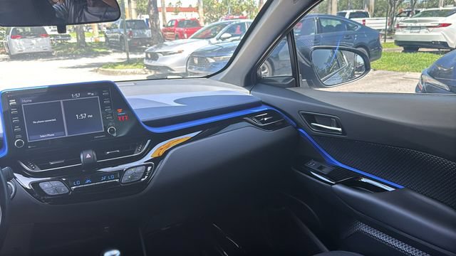 Used 2022 Toyota C-HR XLE FWD image 15
