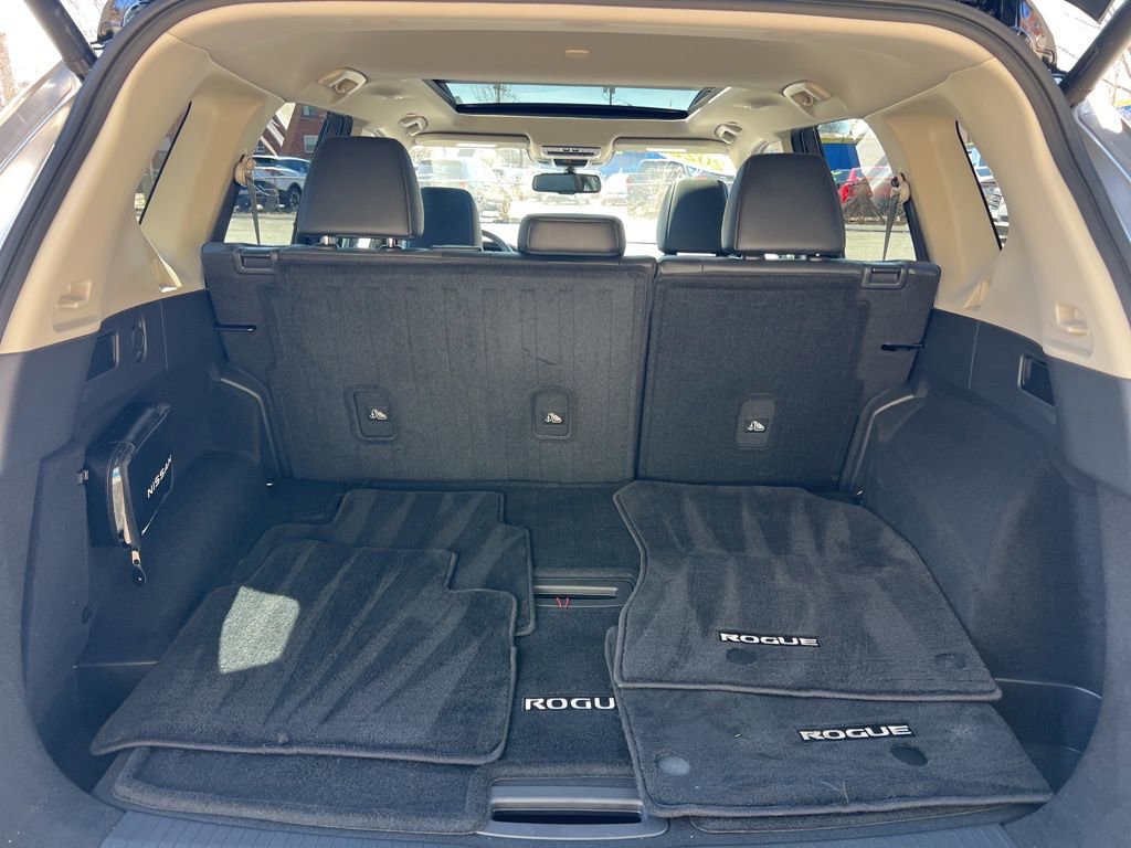 Used 2022 Nissan Rogue Platinum w/ Head-Up Display Package image 29