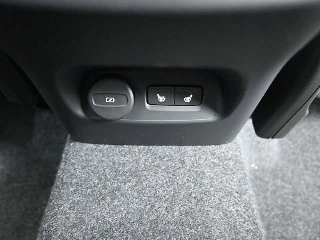 New 2026 Volvo XC40 B5 Plus w/ Protection Package Premier image 33