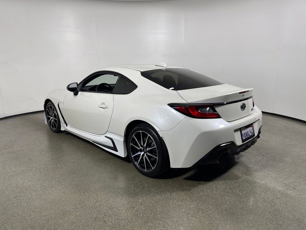 Certified 2022 Toyota GR86 w/ ALL Weather Mat Package (TMS) image 5