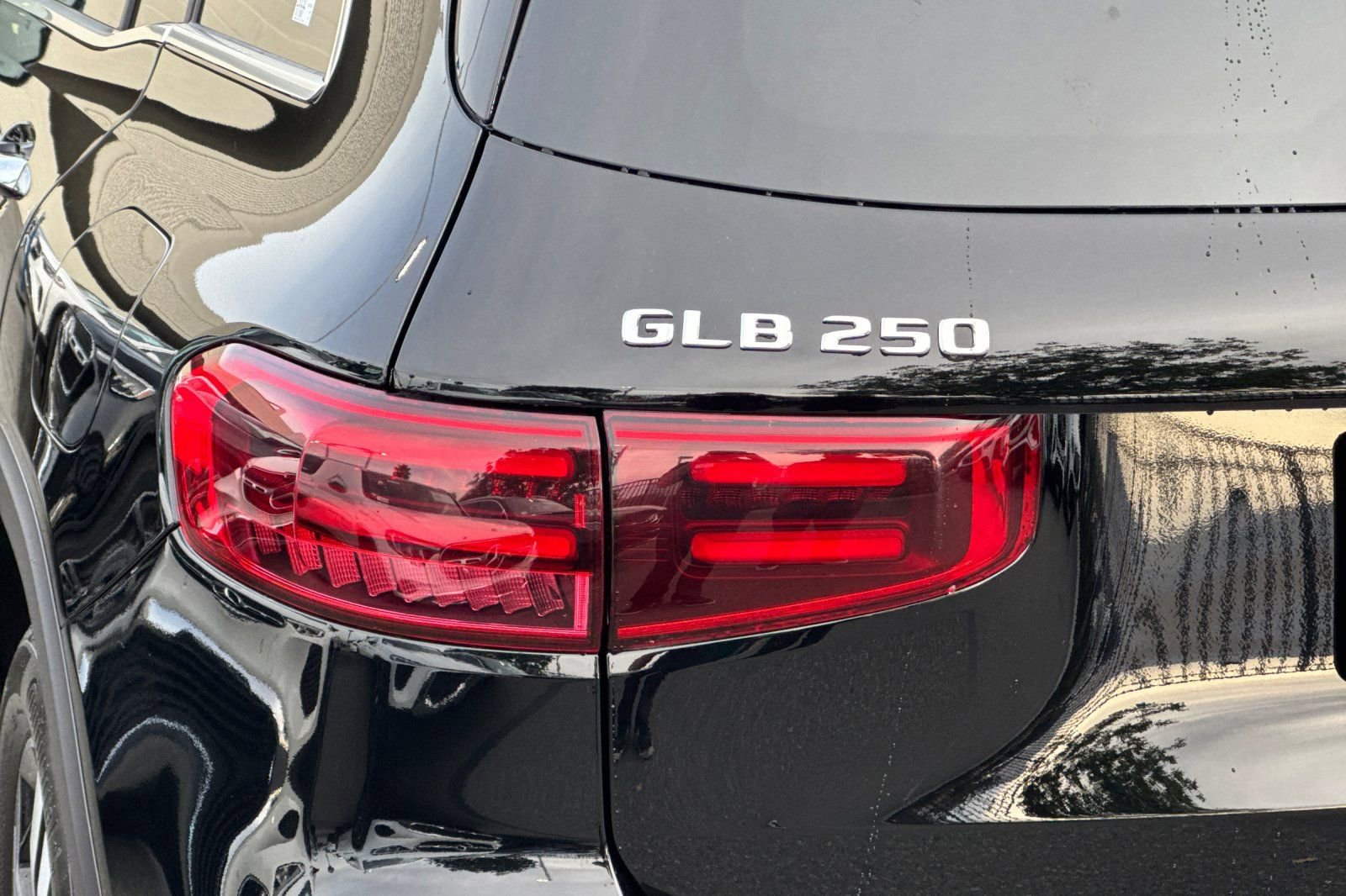 Certified 2026 Mercedes-Benz GLB 250 image 33