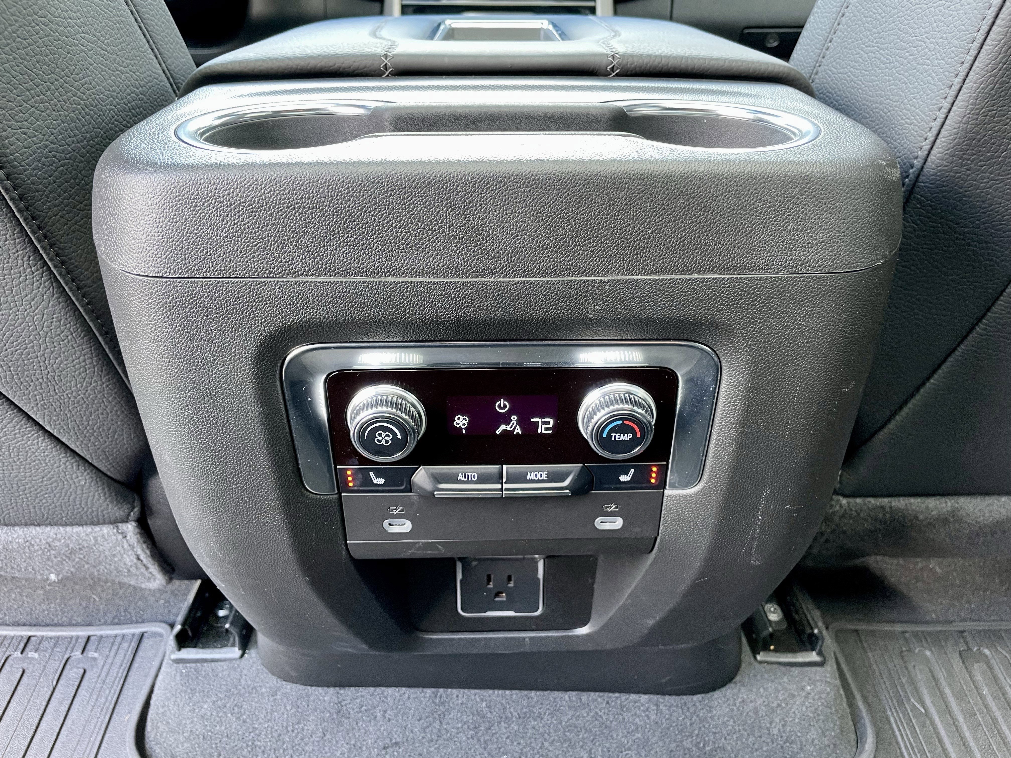 Used 2024 GMC Yukon Denali image 26