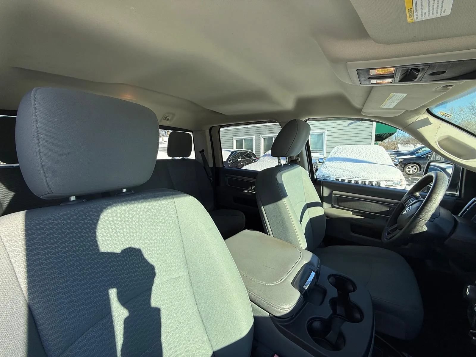 Used 2016 RAM 1500 Classic SLT AWD/4WD image 11