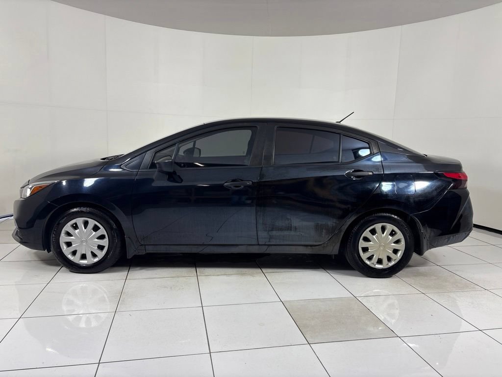 Used 2021 Nissan Versa S FWD image 2