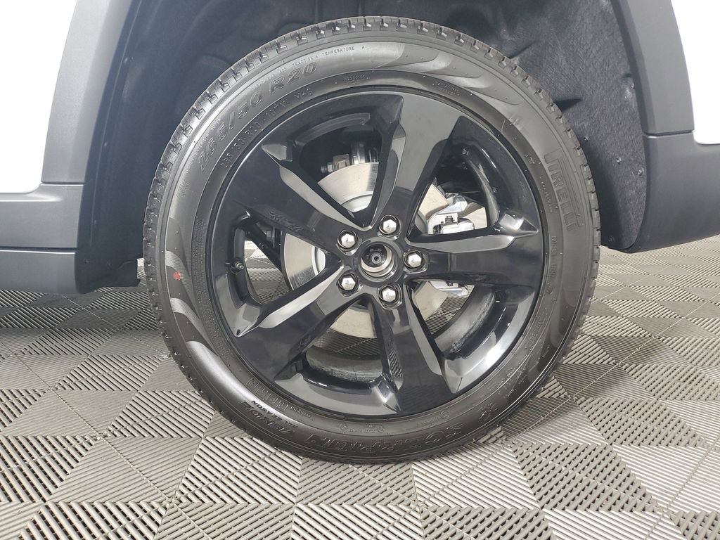 New 2025 Jeep Grand Cherokee Limited w/ Black Appearance Package image 30