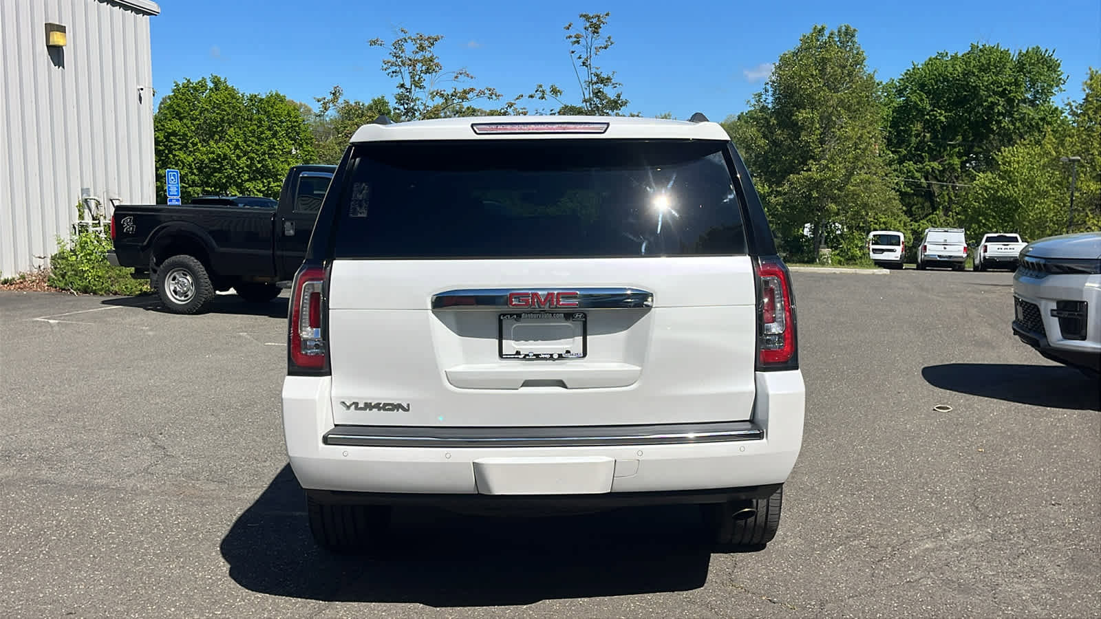 Used 2018 GMC Yukon Denali w/ Denali Ultimate Package AWD/4WD image 5