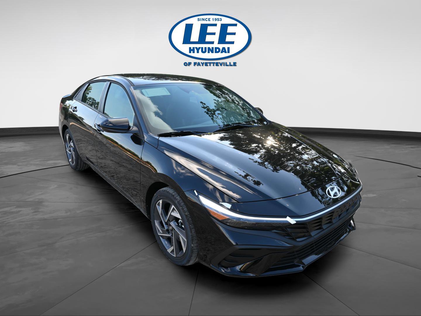New 2025 Hyundai Elantra SEL image 1