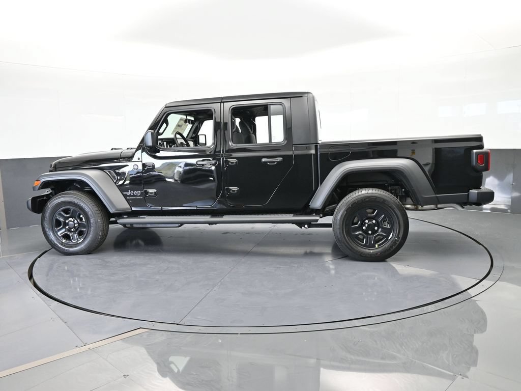 New 2026 Jeep Gladiator Sport AWD/4WD image 3