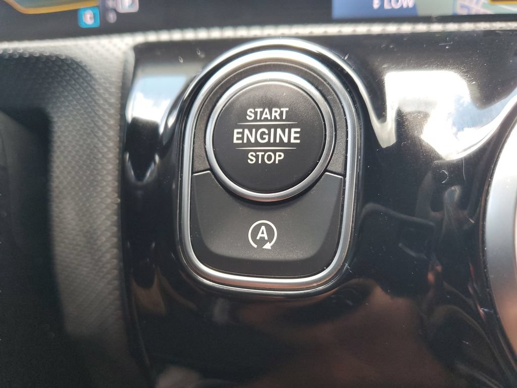 Used 2021 Mercedes-Benz A 35 AMG 4MATIC image 24