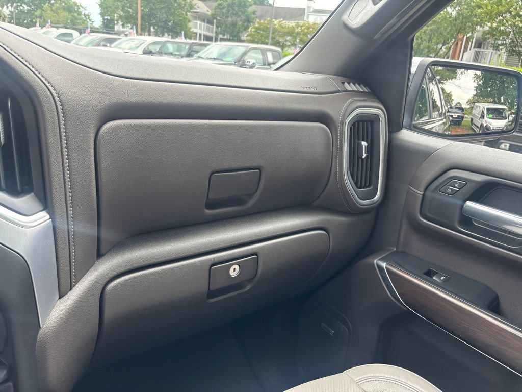 Used 2020 GMC Sierra 1500 SLT w/ SLT Premium Plus Package AWD/4WD image 17