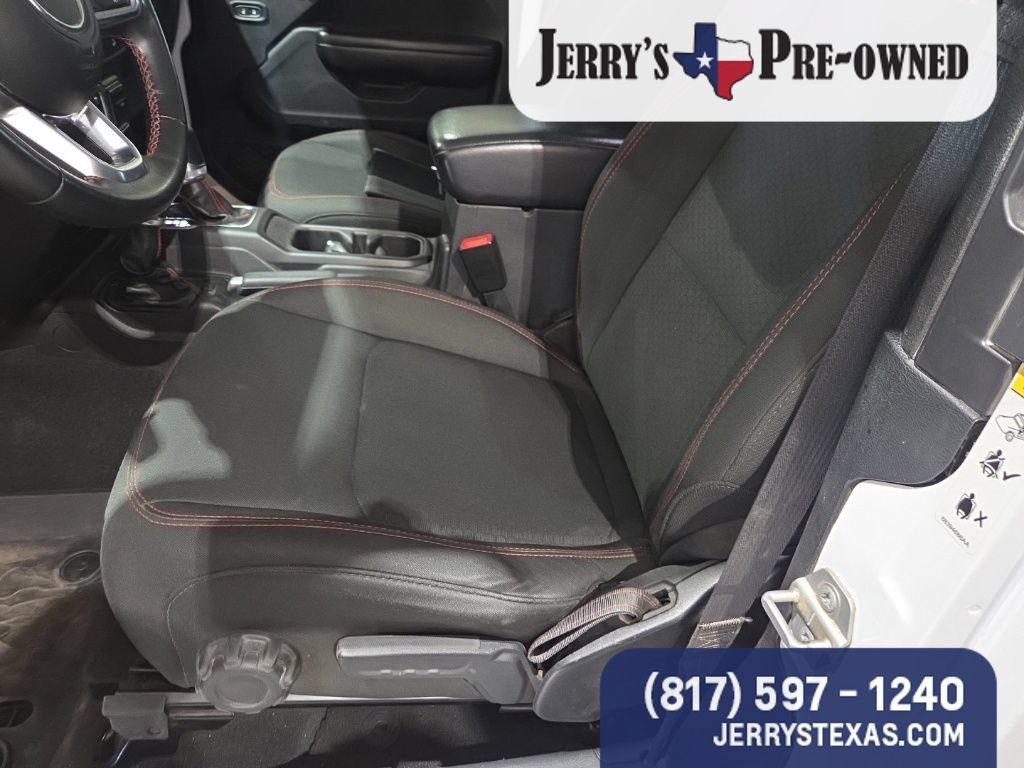 Used 2018 Jeep Wrangler Rubicon AWD/4WD image 7