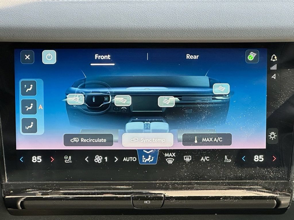 New 2025 Lincoln Navigator Reserve AWD/4WD image 13