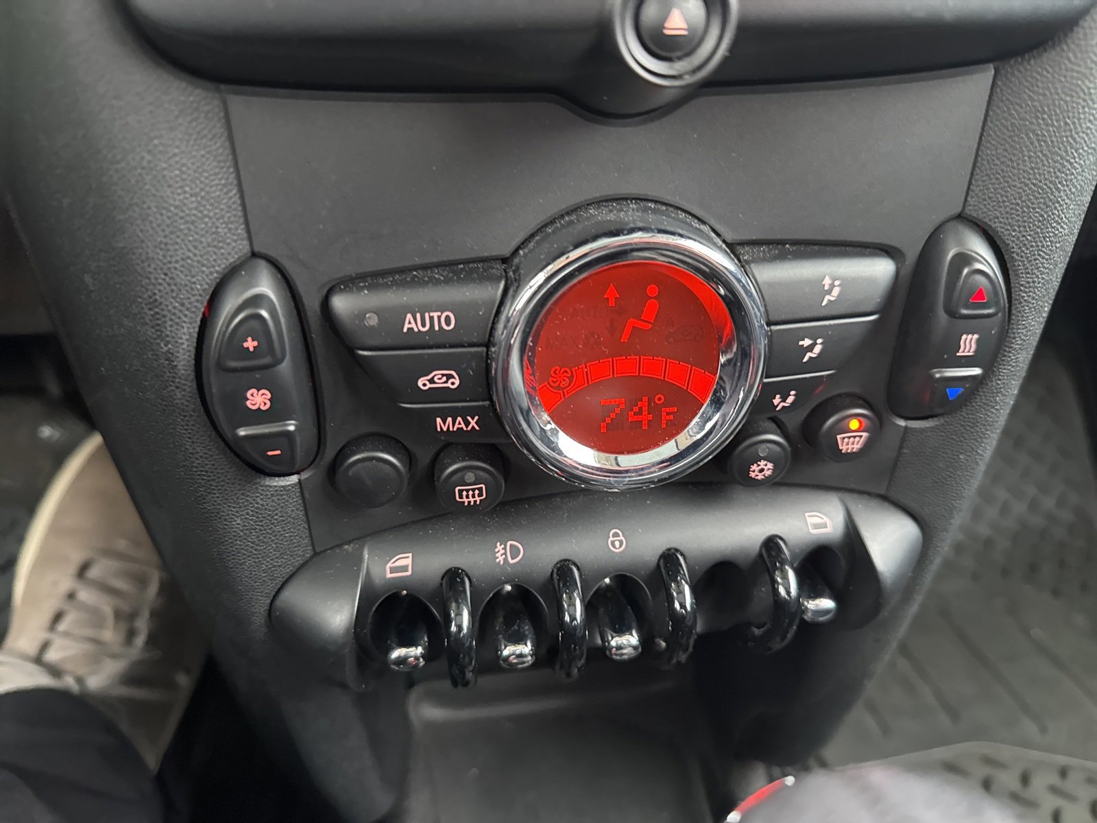 Used 2011 MINI Cooper Hardtop image 20