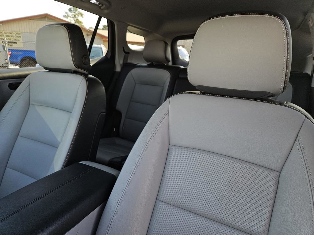 Used 2021 GMC Terrain SLT w/ Infotainment Package II image 28