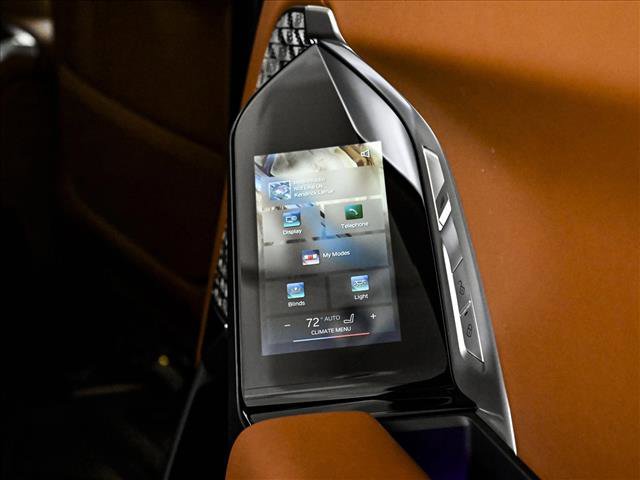 Used 2023 BMW 760i xDrive image 22