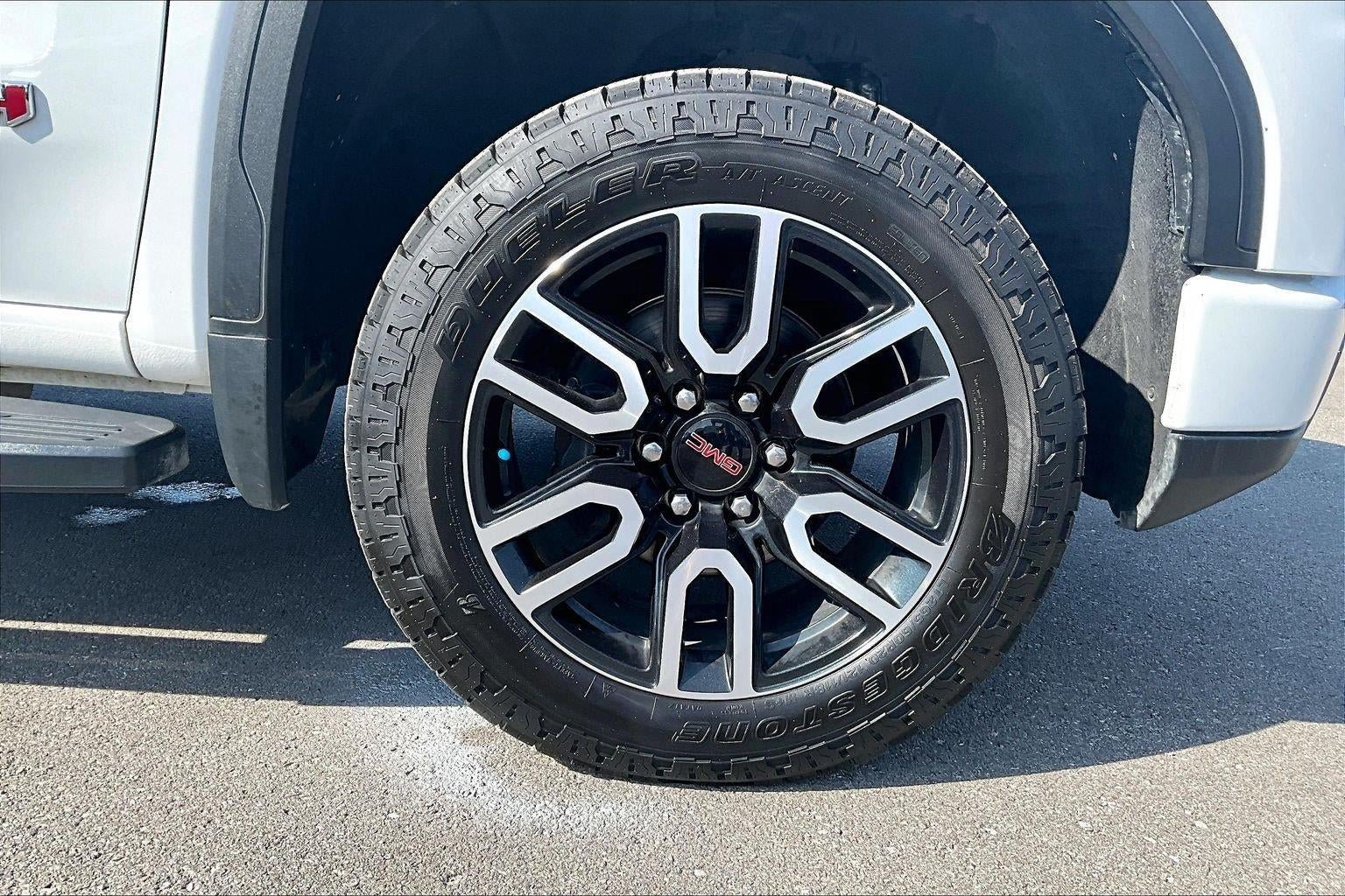 Used 2022 GMC Sierra 1500 AT4 w/ AT4 Preferred Package AWD/4WD image 6