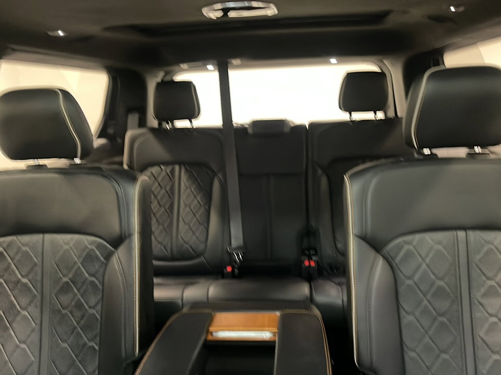 Used 2023 Jeep Grand Wagoneer Series III w/ HD Trailer Tow Package AWD/4WD image 9