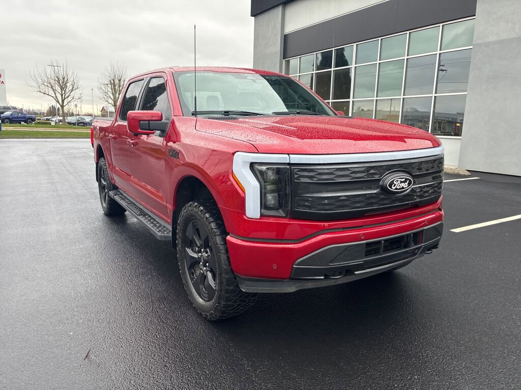 Used 2025 Ford F150 Lightning Platinum w/ Dark Elements Package image 3